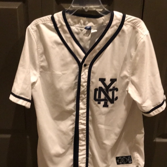 tee - Picture 2 of 2